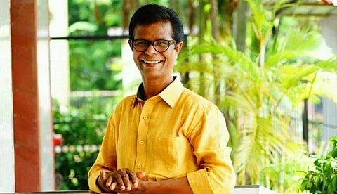 ശ്രീനിവാസന് ചെയ്യാനിരുന്നതാണെന്ന് കേട്ടപ്പോള് കിടുങ്ങിപോയി, വായിച്ചപ്പോള് കൊതിയായി: ഹോമിനെക്കുറിച്ച് ഇന്ദ്രന്സ്