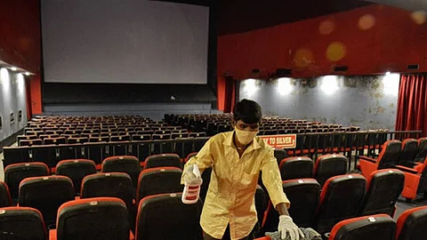 തമിഴ്നാട്ടില് കൂടുതല് തിയറ്ററുകള് തുറക്കുന്നു; റിലീസുകള് ഇല്ലാത്തത് വെല്ലുവിളി