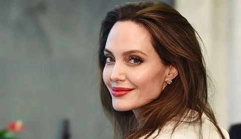 പ്രതിജ്ഞാബദ്ധരായവരെ
പോലെ പാതിവഴിയില് ഇട്ടിട്ട് പോകില്ല; അഫ്ഗാന് ജനതയുടെ ശബ്ദമാകാന് ഇന്സ്റ്റഗ്രാമില് അക്കൗണ്ട് തുടങ്ങി ആജ്ഞലീന ജോളി