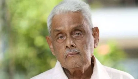 വാരിയംകുന്നത്ത് അടക്കമുള്ളവരുടെ പേരുകള് ഒഴിവാക്കാനുള്ള ഐ.സി.എച്ച്.ആര് നീക്കം രാഷ്ട്രീയ പ്രേരിതം: എം.ജി.എസ് നാരായണന്