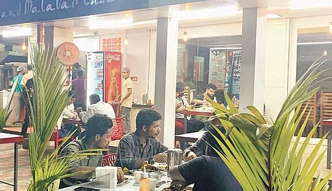 കേരളം പഴയപടിയാകുന്നു; കൂടുതൽ ഇളവുകൾ ഇന്നുണ്ടായേക്കും