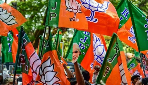 ജിഹാദില് അമിതാവേശം വേണ്ട, മുന്നില് നിന്ന് നയിക്കാനുള്ള അനുകൂല സാഹചര്യമല്ലെന്ന് ബി.ജെ.പി സംസ്ഥാന നേതൃത്വത്തോട് കേന്ദ്രം