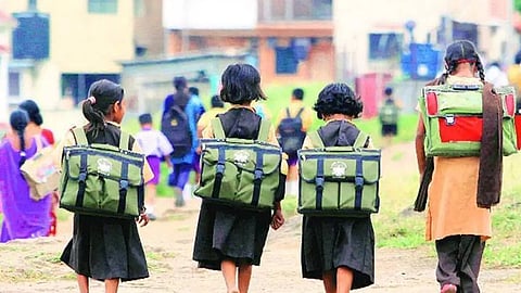 പാത്രങ്ങള് തന്നെ കഴുകി പ്രത്യേകം സൂക്ഷിക്കണം; സര്ക്കാര് സ്കൂളില് ദളിത് കുട്ടികള്ക്ക് വിവേചനം