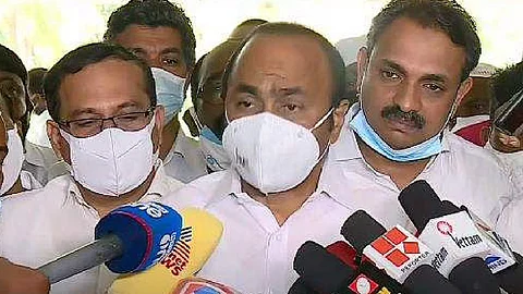 'ക്രിസ്ത്യന്,മുസ്ലീം സമുദായങ്ങള് സംഘപരിവാറിന്റെ കെണിയില് വീഴരുത്'; സര്ക്കാരിന്റേത് തമ്മിലടിച്ചോട്ടെ എന്ന മനോഭാവമെന്ന് വി.ഡി.സതീശന്