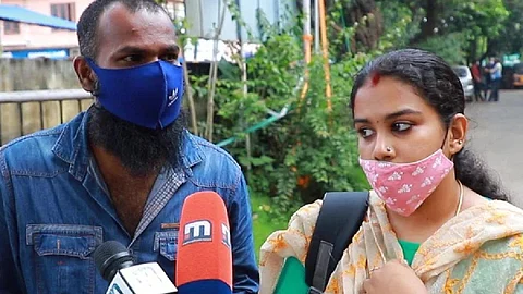 'ഒരു വയസ്സായി കുഞ്ഞിന്, അവനെ കണ്ടെത്തണം'; കുഞ്ഞിനെ മാറ്റിയ സംഭവത്തില് ഒടുവില് അനുപമയുടെ മാതാപിതാക്കള്ക്കെതിരെ കേസ്