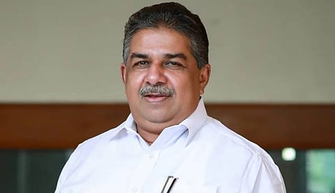 തെറ്റൊന്നും പറഞ്ഞില്ലല്ലോ, എല്ലായിടത്തും ചതിക്കുഴികളുണ്ട്, വിവാദ പരാമര്ശത്തെ ന്യായീകരിച്ച് സജി ചെറിയാന്