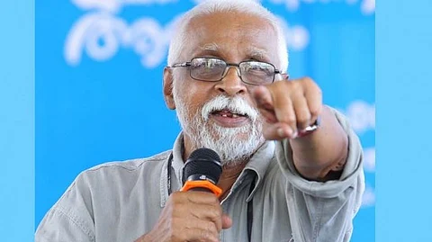 'പറയുവാനെന്തുണ്ടു വേറെ,
വീണ്ടും പൊരുതുക എന്നതല്ലാതെ'