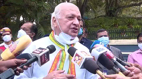 പുതിയ ബെന്സ് വേണമെന്ന് സര്ക്കാരിനോട് ഗവര്ണര്; 85 ലക്ഷം രൂപ അനുവദിക്കണം