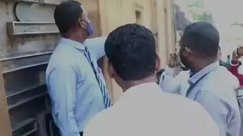 ഷാരൂഖ് ഖാന്റെ വീട്ടില് എന്സിബി റെയ്ഡ്; നടി അനന്യ പാണ്ഡെയെ ചോദ്യം ചെയ്യും