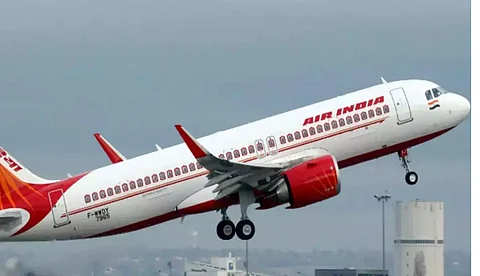 എയര് ഇന്ത്യ ടാറ്റയിലേക്ക്? ഉയര്ന്ന ലേല തുക സമര്പ്പിച്ചത് ടാറ്റയെന്ന് എക്കണോമിക് ടൈംസ്