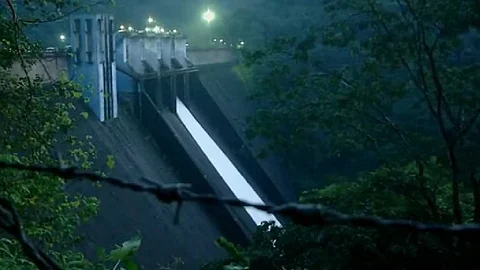 പമ്പ, ഇടമലയാര് അണക്കെട്ടുകള് തുറന്നു; പെരിയാറിന്റെ തീരത്ത് അതീവജാഗ്രത