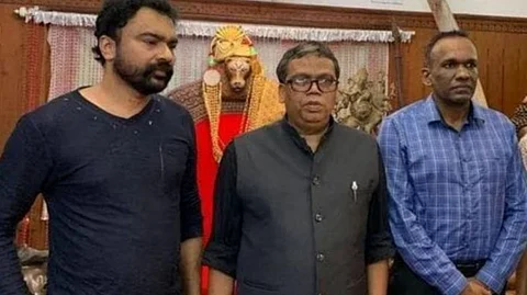 മനോജ് അയച്ച കത്തെവിടെ? ബെഹ്റയ്ക്കും എഡിജിപിക്കും പൊതിരെ വിമര്ശനം;  മോന്സണ് കേസില് പാളിച്ചകള് എണ്ണിപ്പറഞ്ഞ് ഹൈക്കോടതി