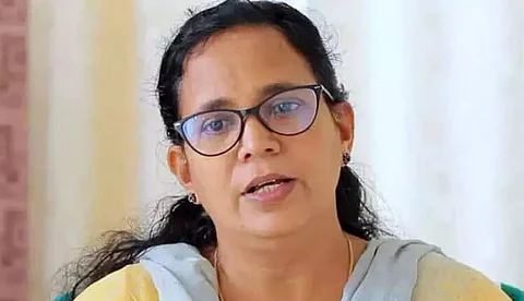 ഇ.പി ജയരാജനും പി.കെ ബഷീറിനും മറുപടി നല്കി; മുഖ്യമന്ത്രിക്കെതിരെ കെ.കെ രമയുടെ അവകാശ ലംഘന നോട്ടീസ് എന്തിന്?