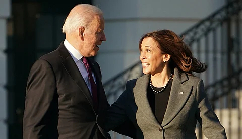 ഒന്നര മണിക്കൂര് പ്രസിഡന്റ സ്ഥാനത്ത്, അമേരിക്കയുടെ ചരിത്രത്തിലെ ആദ്യ വനിതാ പ്രസിഡന്റായി കമല ഹാരിസ്