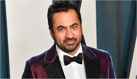 ഗേ എന്ന് പ്രഖ്യാപിച്ച് നടന് കാള് പെന്; 11 വര്ഷത്തെ പ്രണയത്തിനൊടുവില് വിവാഹം