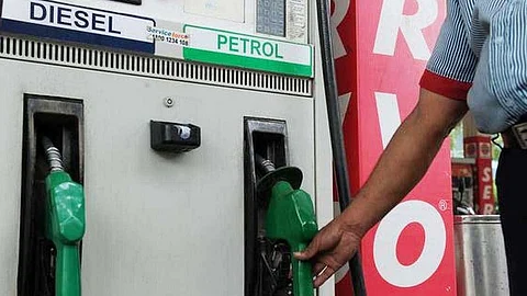 ഇന്ധനനികുതി കുറയ്ക്കേണ്ടെന്ന് സി.പി.ഐ.എം; 'ജനങ്ങളെ കാര്യങ്ങള് പറഞ്ഞ് ബോധ്യപ്പെടുത്തും'