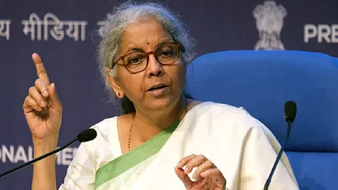 ഉയര്ന്ന ഇന്ധനവില, പരാതി വോട്ട് ചെയ്ത് ജയിപ്പിച്ച സര്ക്കാരുകളോട് പറയൂ എന്ന് നിര്മ്മല സീതാരാമന്