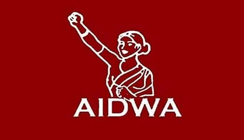 പെണ്കുട്ടിയുടെ ലൈംഗികതയെ നിയന്ത്രിക്കാനുള്ള വഴി, വിവാഹപ്രായം ഉയര്ത്തുന്നതിനെതിരെ ജനാധിപത്യ മഹിളാ അസോസിയേഷന്