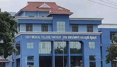 രോഗിയില് നിന്നും ശസ്ത്രക്രിയയ്ക്ക് കൈക്കൂലി വാങ്ങുന്നതിനിടെ ഡോക്ടര് അറസ്റ്റില്