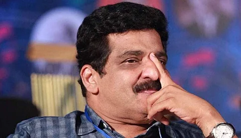 പൊലീസ് കേസെടുത്തത് റാലി കണ്ട് ഭയന്ന്; ലീഗ് എന്തു ചെയ്യണമെന്ന് എ.കെ.ജി സെന്ററില് നിന്ന് തിട്ടൂരം വേണ്ടെന്ന് എം.കെ മുനീര്