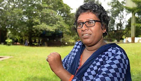 ബിന്ദു അമ്മിണിയെ ഓട്ടോ ഇടിച്ച് അപകടപ്പെടുത്താന് ശ്രമം