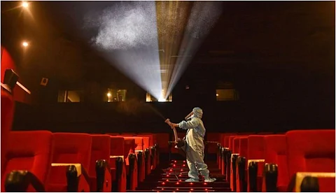 ഒമിക്രോണ് ജാഗ്രത; ഡിസംബര് 30 മുതല് സംസ്ഥാനത്ത് സെക്കന്റ് ഷോ ഇല്ല