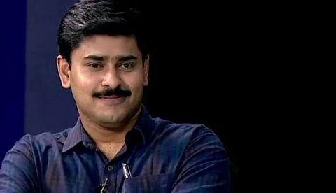 അഭിലാഷ് മോഹനന് മീഡിയ വണ് വിട്ട് മാതൃഭൂമിയിലേക്ക്, ചാനലില് ഡെപ്യുട്ടി എഡിറ്റര്