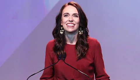 ഞാനും നിങ്ങളോടൊപ്പം; ന്യൂസിലാന്ഡില് കൊവിഡ് നിയന്ത്രണം ശക്തമാക്കിയതിന് പിന്നാലെ വിവാഹം മാറ്റിവെച്ച് ജസീന്ത ആര്ഡന്