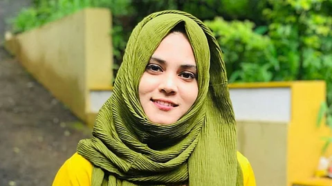 'ആകെയുള്ളത് ഒരു വനിത അംഗം'; ലീഗുകാര്ക്ക് ക്ലാസെടുക്കാന് ഇനിയും വരില്ലേയെന്ന് ഫാത്തിമ തഹ്ലിയ