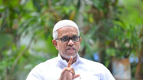 കമ്യൂണിസ്റ്റ് സര്ക്കാരുമായി സഹകരിക്കുന്നതില് തെറ്റില്ലെന്ന് സമസ്ത നേതാവ് അബ്ദുസമദ് പൂക്കോട്ടൂര്