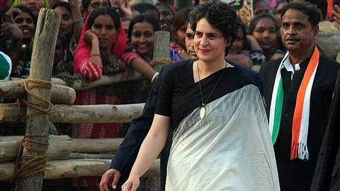 'ബിക്കിനിയോ ഹിജാബോ'; സ്ത്രീയുടെ സ്വാതന്ത്രമെന്ന് പ്രിയങ്ക; പിന്തുണയുമായി രാഹുല്