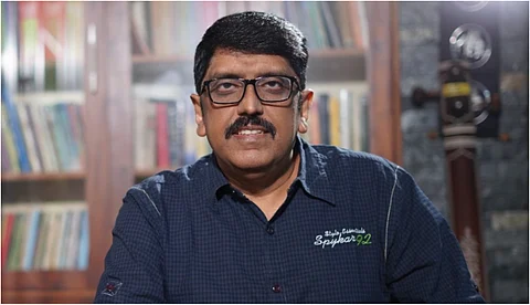 ഉള്ളുകൊണ്ട് എന്റര്ടെയ്നര് ചിത്രങ്ങള്ക്ക് കൈയ്യടിക്കുന്നയാള് ; ആക്ഷന് സീനുകള് പറഞ്ഞ് ചെയ്യിപ്പിച്ചതെന്ന് ബി ഉണ്ണികൃഷ്ണന്