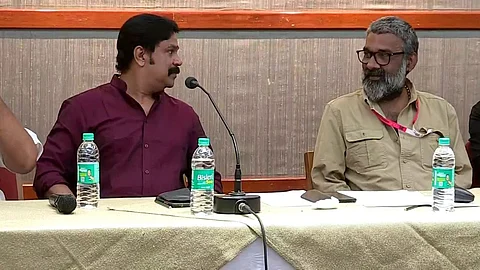 ദിലീപിനൊപ്പം വേദി പങ്കിട്ടത് തെറ്റായ സന്ദേശം; രഞ്ജിത്തിനെതിരെ എ.ഐ.വൈ.എഫ്