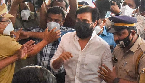 'ഇത് വേറെ പെണ്ണ് അനുഭവിക്കേണ്ട ശിക്ഷ'; ദിലീപിന്റെ പുതിയ ശബ്ദരേഖ പുറത്ത്, ചോദ്യം ചെയ്യലില് നിഷേധിച്ചു