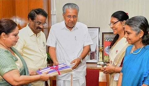 ഹേമ കമ്മിറ്റി റിപ്പോര്ട്ടിലെ നിര്ദേശങ്ങള് ചര്ച്ച ചെയ്യാന് സര്ക്കാര്; മെയ് നാലിന് സിനിമാ സംഘടനകളുമായി യോഗം