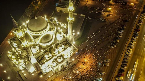 ഈദുല് ഫിത്തർ : നീണ്ട അവധിയിലേക്ക് യുഎഇ