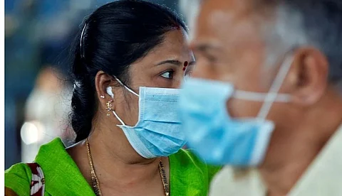 സംസ്ഥാനത്ത് വീണ്ടും മാസ്ക് നിര്ബന്ധം; ധരിച്ചില്ലെങ്കില് പിഴ