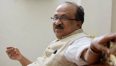 കോണ്ഗ്രസ് വിലക്ക് തള്ളി കെ.വി തോമസ് കണ്ണൂരിലേക്ക്;'സിപിഐഎം സെമിനാറില് പങ്കെടുക്കും'