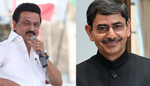 തമിഴ്നാട്ടില് ഗവര്ണറും സര്ക്കാരും തമ്മിലുള്ള പോര് തെരുവില്; കരിങ്കൊടി ഉയര്ത്തി പ്രതിഷേധിച്ച് ഡിഎംകെയും സഖ്യകക്ഷികളും