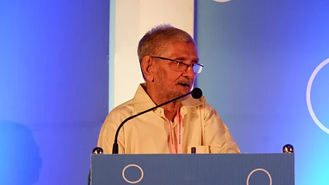 "വേദികളിലും സ്ത്രീകള് വേണം, എങ്കിലേ നമ്മുടെ ഉള്ളിലിരിപ്പ് മാറുകയുള്ളൂ" ഹേമ കമ്മിറ്റി റിപ്പോര്ട്ടിനെ പ്രതിപാദിച്ച് എന്.എസ് മാധവന്