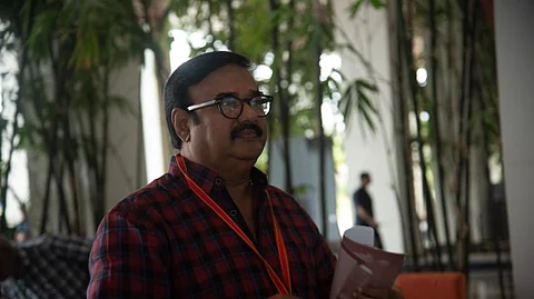 പണ്ട് ഒന്നോ രണ്ടോ പ്രൊഡ്യൂസേഴ്സേയുള്ളൂ,നടി വന്നാല് ചിലപ്പോള് വഴങ്ങേണ്ടി വരും,
ഇപ്പോള് 98 ശതമാനവും പെര്ഫക്ടാണ് : മണിയന്പിള്ള രാജു