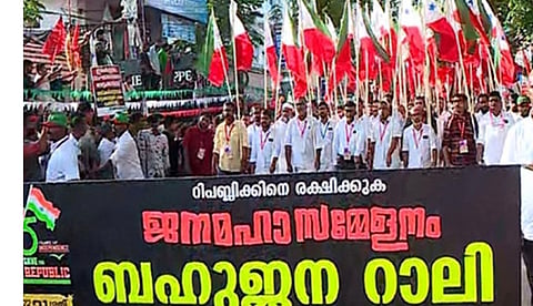 പോപ്പുലര് ഫ്രണ്ട് റാലിയില് ആരും പറഞ്ഞിട്ടില്ല മുദ്രാവാക്യം വിളിച്ചതെന്ന് കുട്ടി, വിളിച്ച മുദ്രാവാക്യം തെറ്റല്ലെന്ന് പിതാവ്