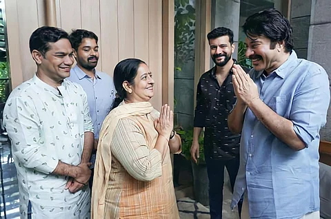 മമ്മൂട്ടിയുടെ വോട്ട് തേടി ഉമാ തോമസ്