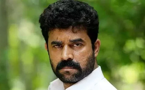 വിജയ് ബാബുവിന്റെ പാസ്സ്പോർട്ട് റദ്ദാക്കി; മറ്റൊരു രാജ്യത്തേക്ക് കടന്നതായി സൂചന