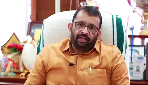 ഷാര്ജ ഷെയ്ഖിന് എന്തിനാണ് എന്റെ കൈക്കൂലി?; സ്വപ്ന സുരേഷിന്റെ ആരോപണങ്ങള് തള്ളി പി. ശ്രീരാമകൃഷ്ണന്