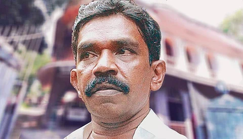 ഗവര്ണര് ഒപ്പിട്ടു; കല്ലുവാതുക്കല് മദ്യദുരന്തക്കേസിലെ പ്രതി മണിച്ചന് ഉള്പ്പെടെ 33 പേര്ക്ക് ജയില് മോചനം