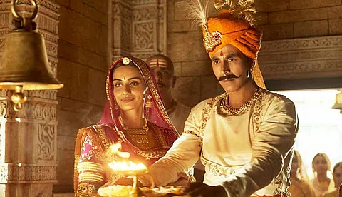 'സാമ്രാട്ട് പൃഥ്വിരാജ്' കാണാന് ആളില്ല; മോണിംഗ് ഷോ ഒഴിവാക്കി തിയേറ്ററുകള്