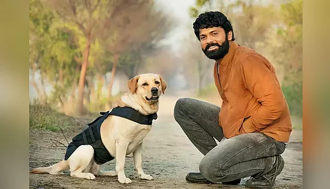 ചാര്ളി അഭിനയിച്ചത് ഭക്ഷണത്തിന് വേണ്ടി, 60 ടേക്ക് വരെ ചില സീനുകള് പോയിട്ടുണ്ട്: രക്ഷിത് ഷെട്ടി