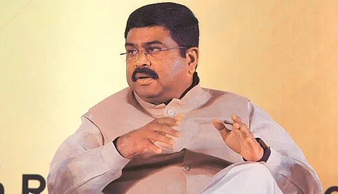 'യോഗ കരിക്കുലത്തിന്റെ ഭാഗമാക്കണം', എന്.സി.ഇ.ആര്.ടിയോട് നിര്ദേശിച്ച് കേന്ദ്ര വിദ്യാഭ്യാസ മന്ത്രി