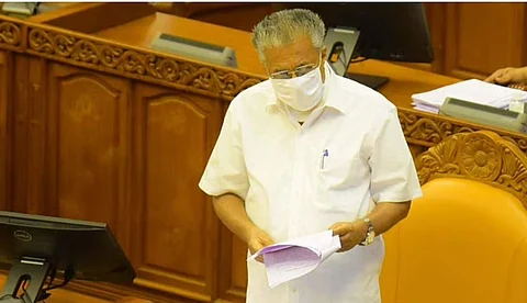 'സില്വര് ലൈനിന് കേന്ദ്രത്തിന് അനുമതി തരേണ്ടി വരും', പദ്ധതിയില് നിന്ന് പിറകോട്ടില്ലെന്ന് മുഖ്യമന്ത്രി